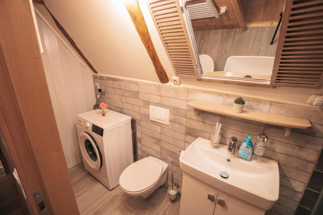 Apartmani Etno Kuca Pod Okicem 萨莫博尔 外观 照片