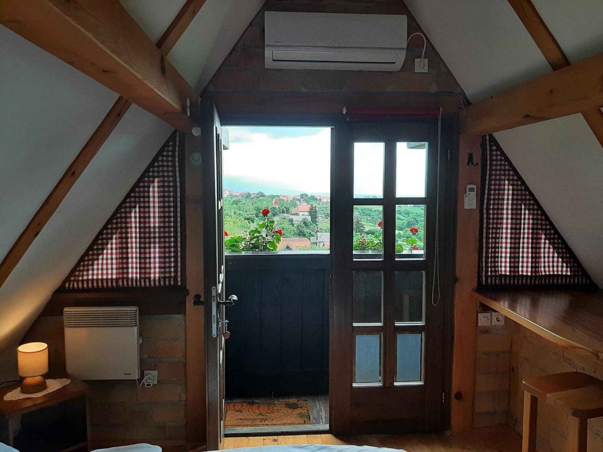 Apartmani Etno Kuca Pod Okicem 萨莫博尔 外观 照片